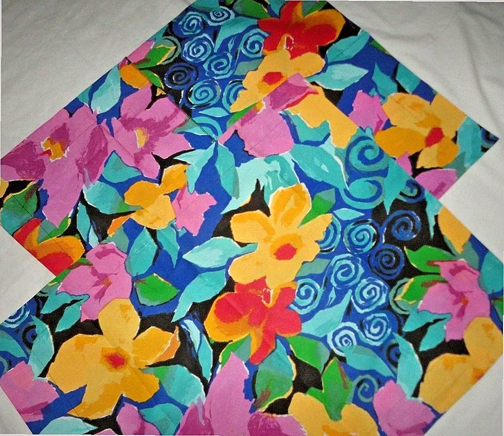 ACCESSORIES COLORFUL BLUE PINK RED FLORAL (2) STANDARD PILLOW SHAMS 20 X 26