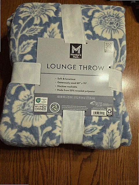 Member's Mark Blue White Floral Throw Blanket 60 x 70 in Soft Machine Washable