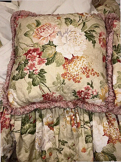 Ralph Lauren looking Cottage Floral king Bed Skirt Dust Ruffle 16" Drop custom