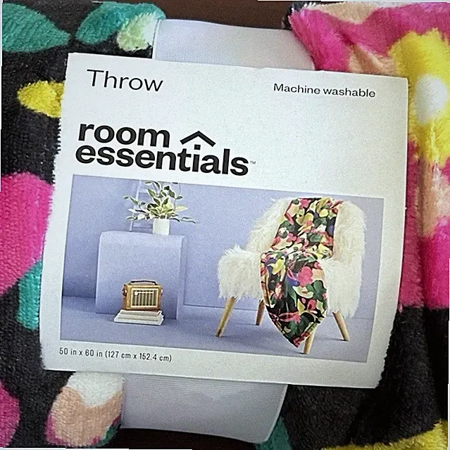 Room Essentials Multicolor Floral Throw Blanket 100% Recycled Polyester 50x60